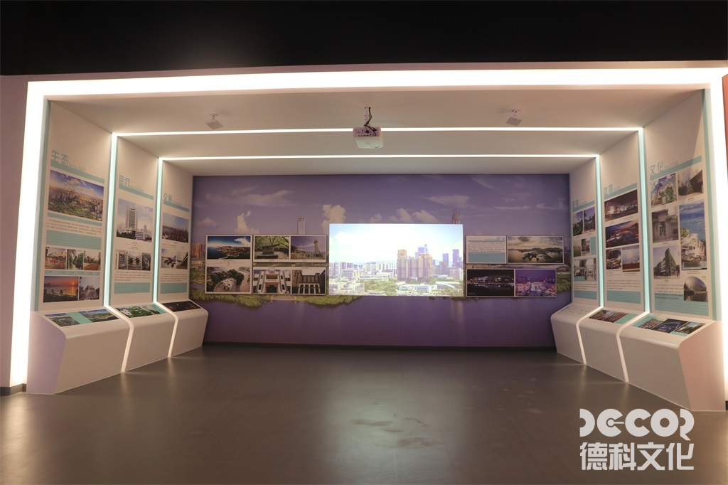 博物館展覽陳列設(shè)計中，如何保護(hù)展品并確保觀眾的安全？